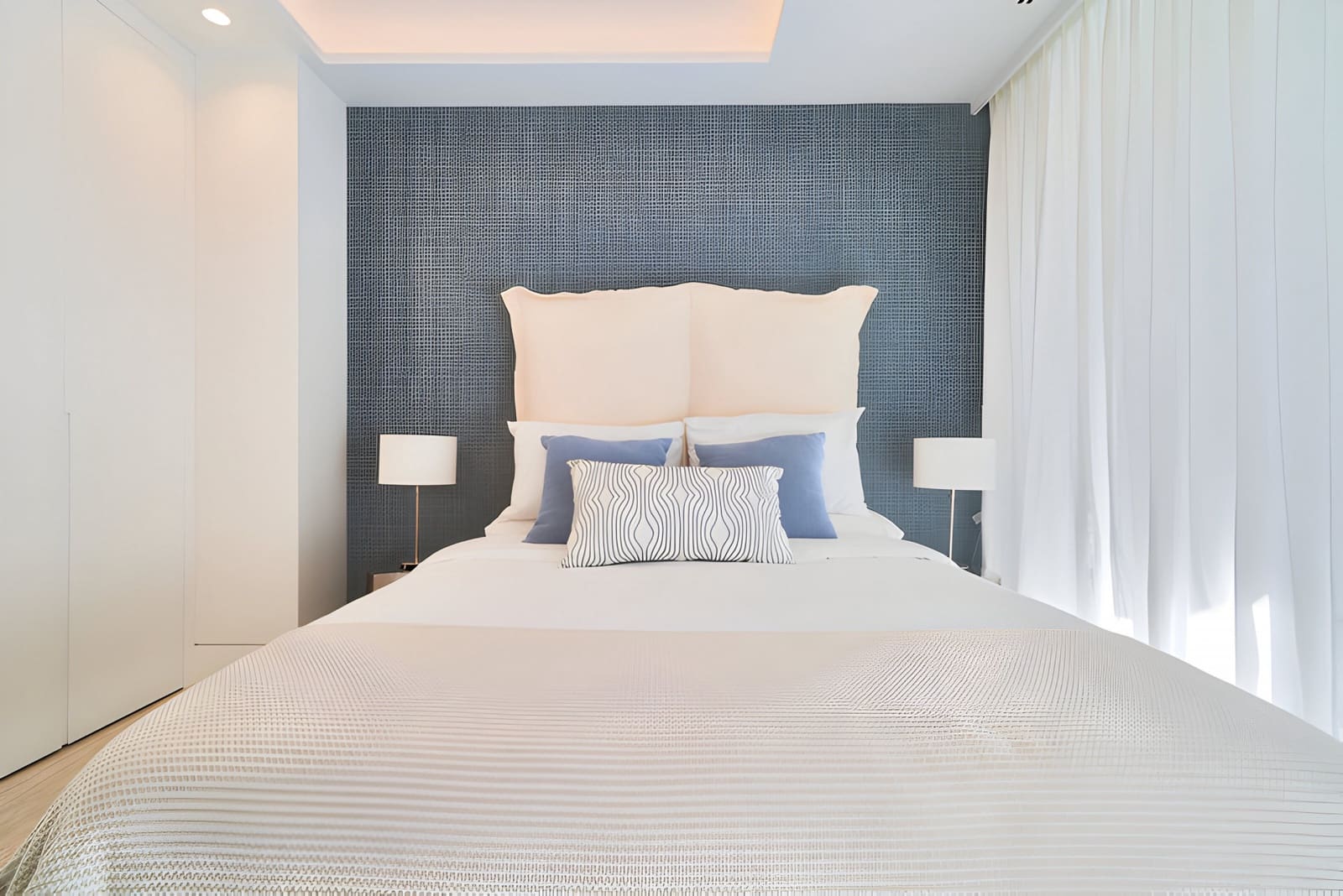 2 Zimmer Apartment zu verkaufen in Estepona mit Pool Garage - 1.280.000 € (Ref: 9012056)