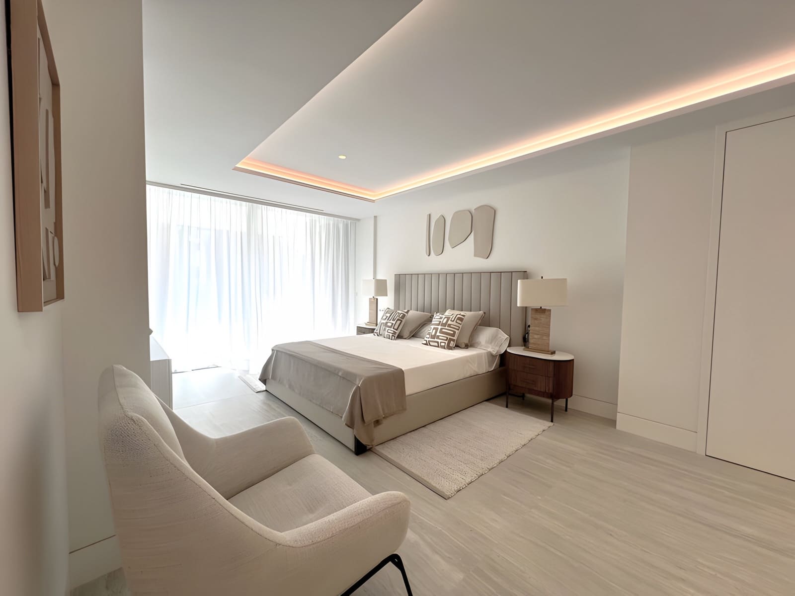 2 Zimmer Apartment zu verkaufen in Estepona mit Pool Garage - 1.280.000 € (Ref: 9012056)