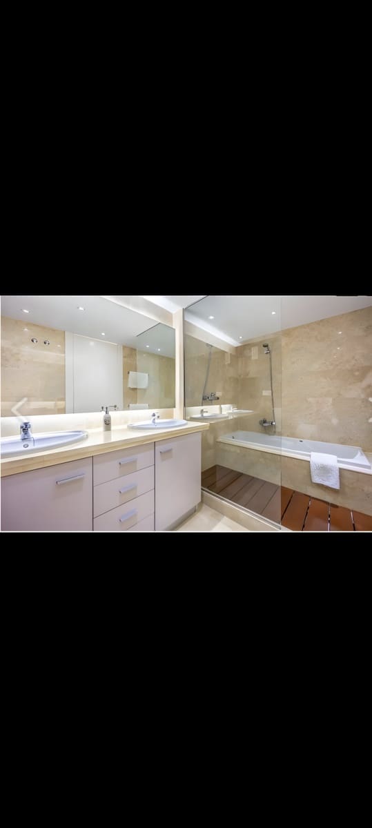 3 quarto Apartamento para venda em Manilva com piscina garagem - 398 000 € (Ref: 9014292)