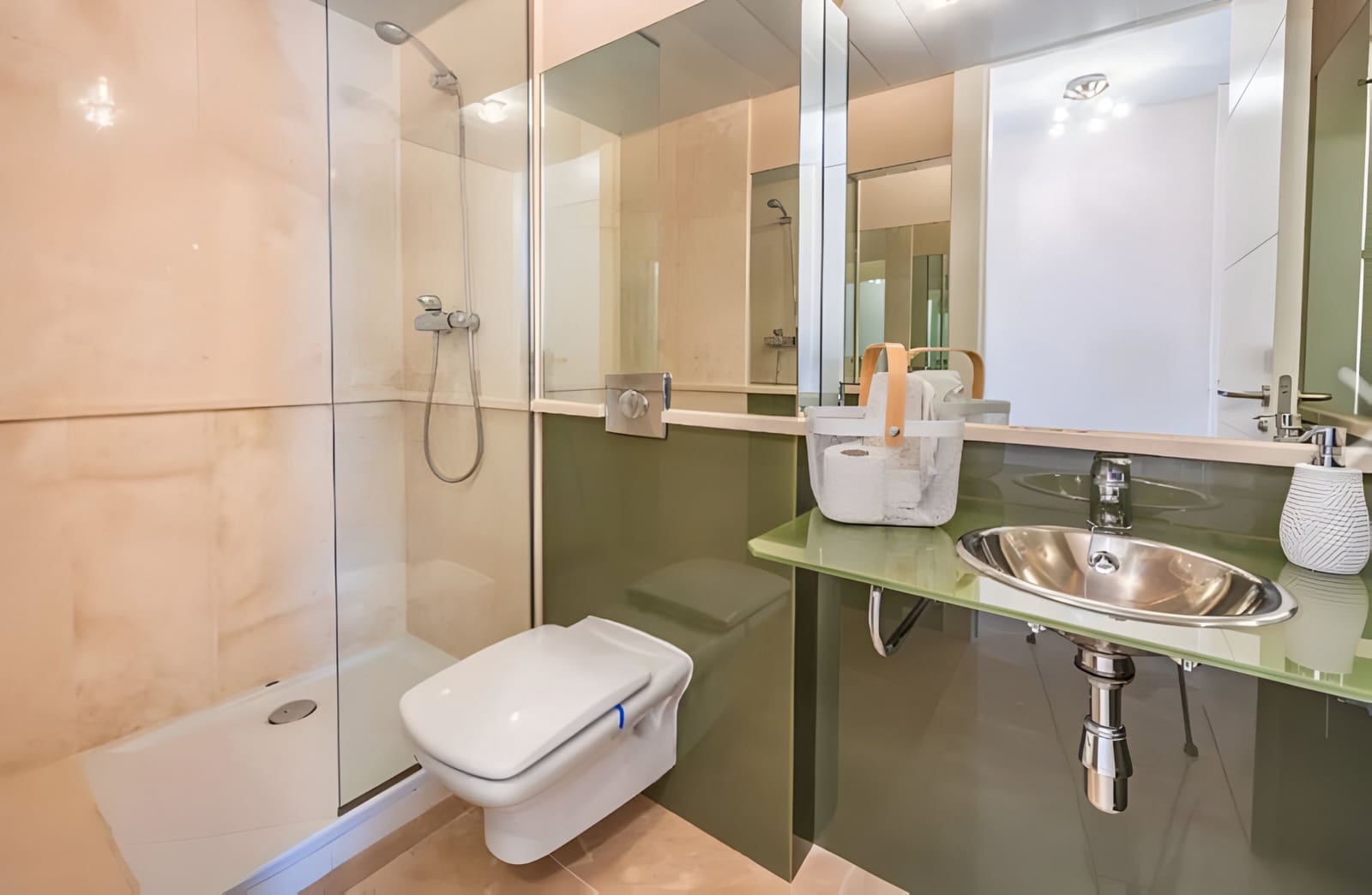 3 quarto Apartamento para venda em Manilva com piscina garagem - 398 000 € (Ref: 9014292)