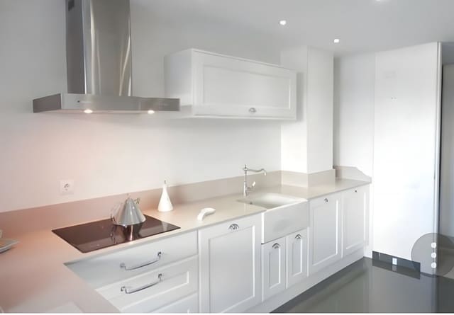 3 quarto Apartamento para venda em Manilva com piscina garagem - 398 000 € (Ref: 9014292)