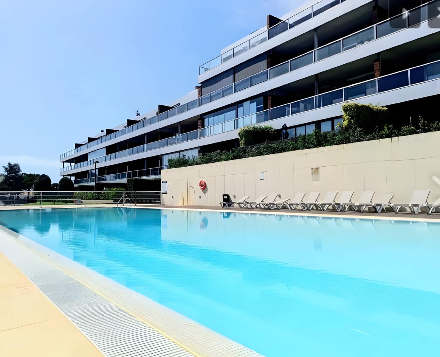 3 quarto Apartamento para venda em Manilva com piscina garagem - 398 000 € (Ref: 9014292)