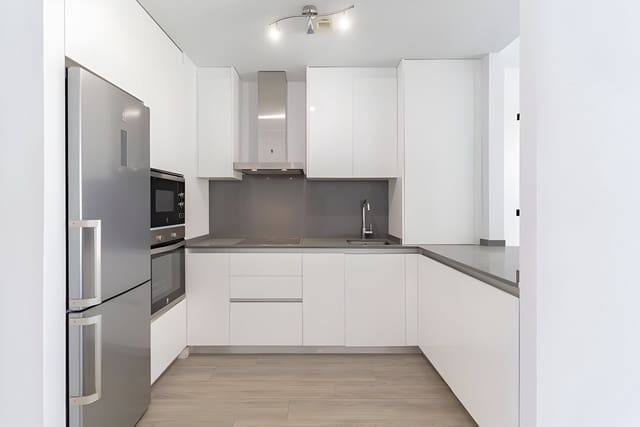 2 bedroom Apartment for sale in Cancelada, Estepona with pool garage - € 340,000 (Ref: 9016960)