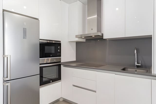 2 bedroom Apartment for sale in Cancelada, Estepona with pool garage - € 340,000 (Ref: 9016960)