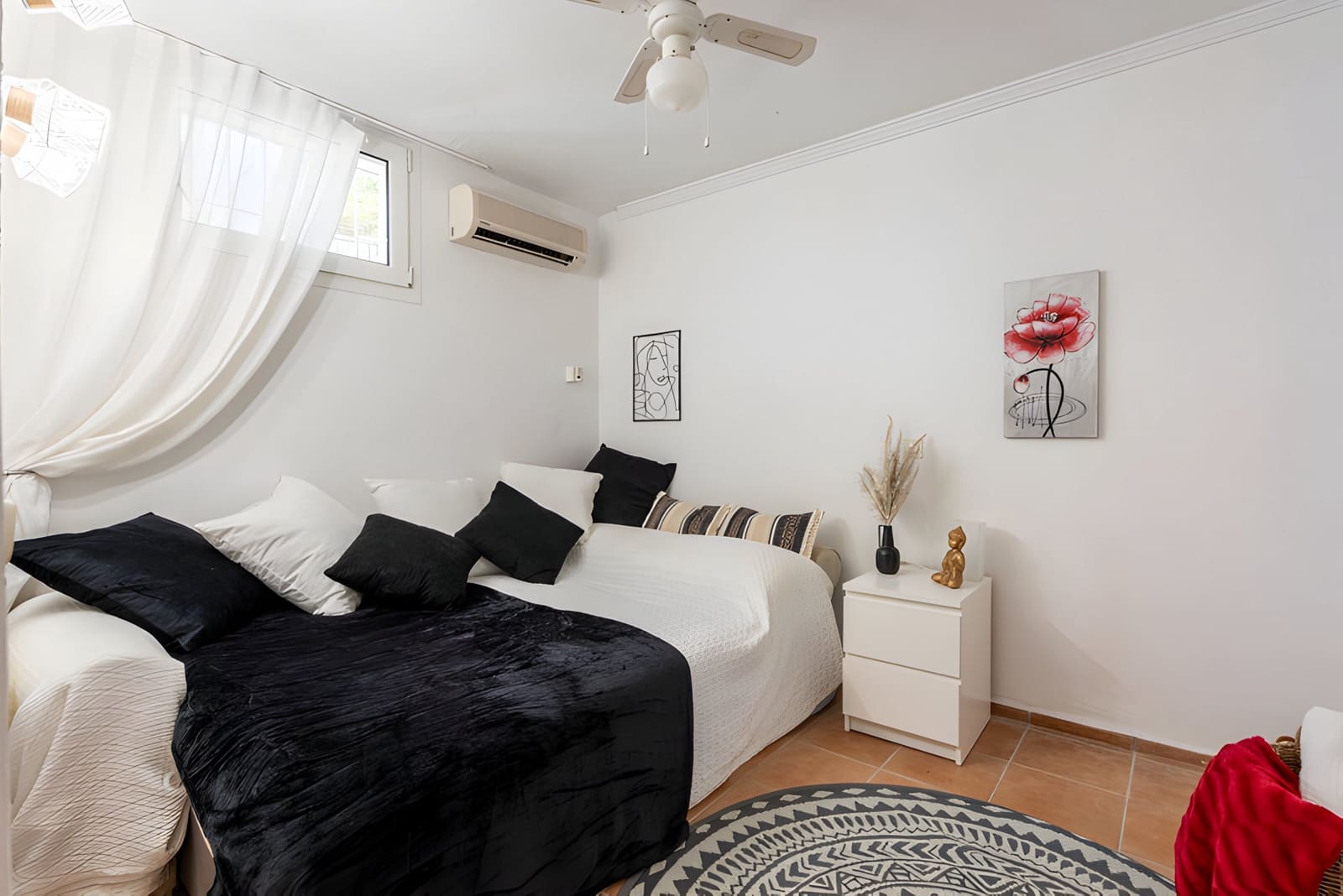 2 slaapkamer Huis te koop in Benahavis met zwembad garage - € 325.000 (Ref: 9016962)