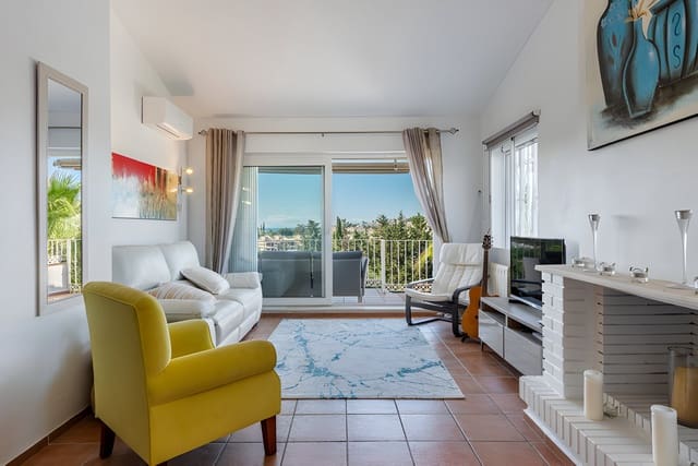 2 slaapkamer Huis te koop in Benahavís met zwembad garage - € 325.000 (Ref: 9016962)