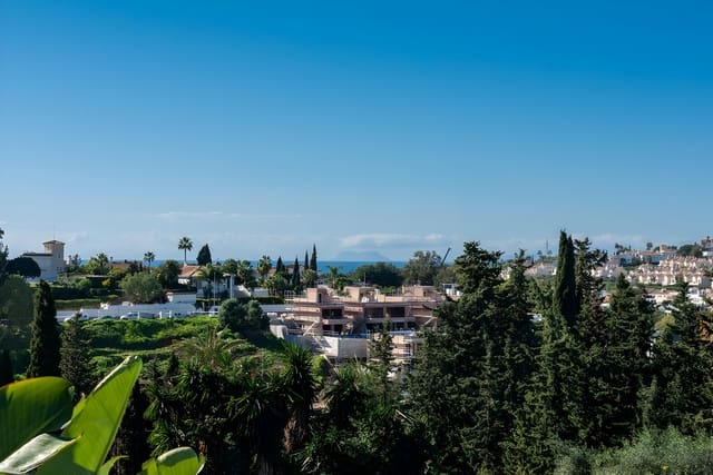 2 slaapkamer Huis te koop in Benahavís met zwembad garage - € 325.000 (Ref: 9016962)