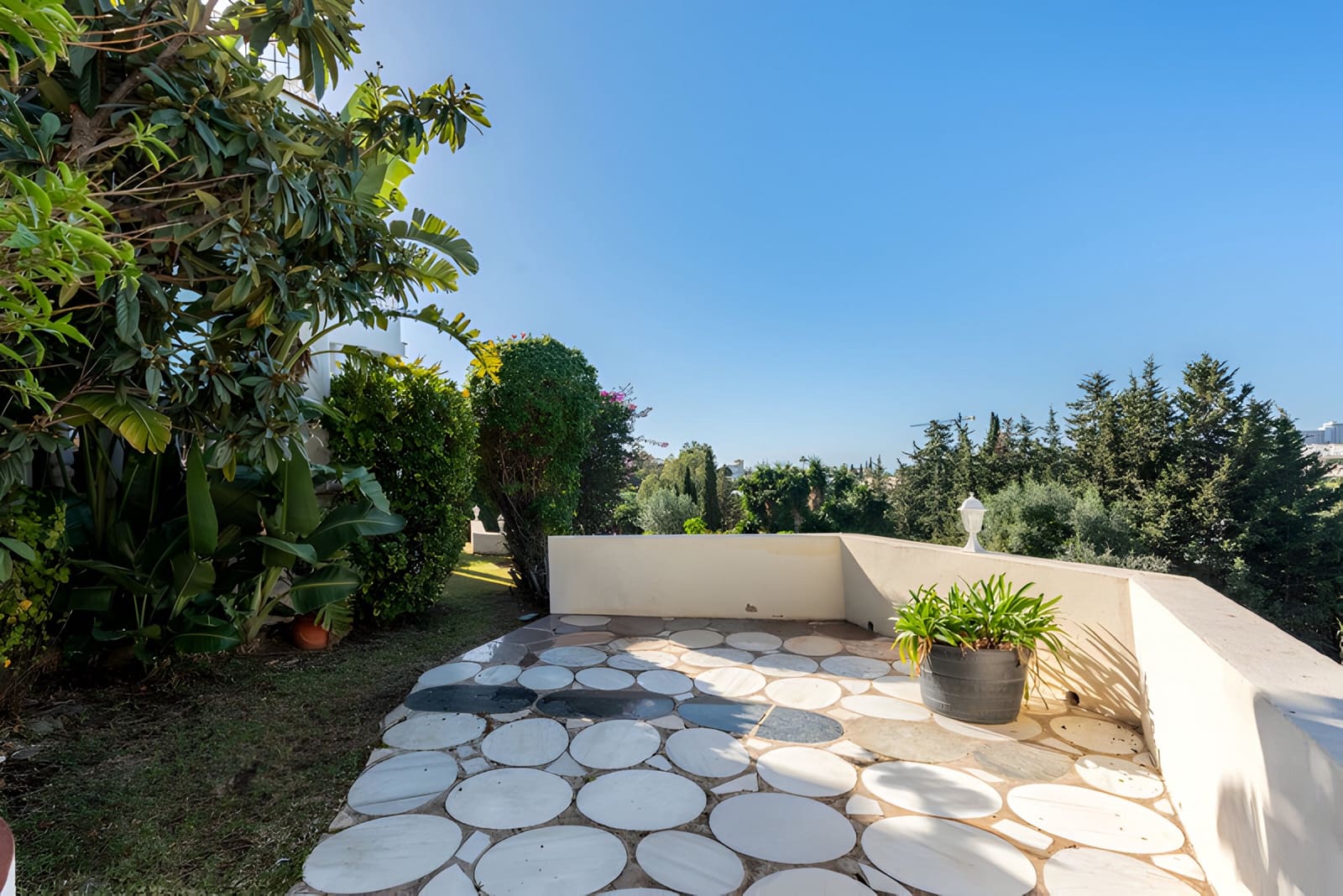 2 slaapkamer Huis te koop in Benahavis met zwembad garage - € 325.000 (Ref: 9016962)