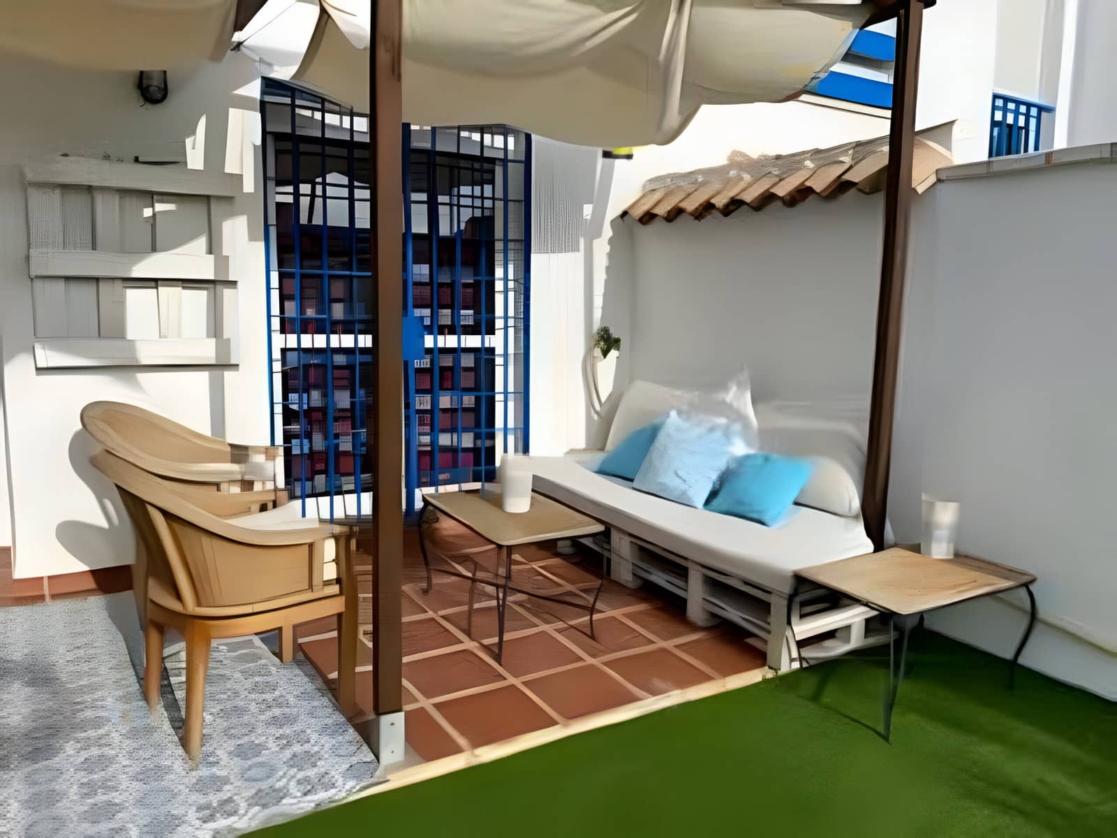 2 soveværelse Lejlighed til salg i Calahonda med swimmingpool garage - € 310.000 (Ref: 9016964)