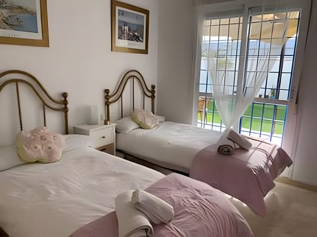 2 soveværelse Lejlighed til salg i Calahonda, Mijas med swimmingpool garage - € 310.000 (Ref: 9016964)