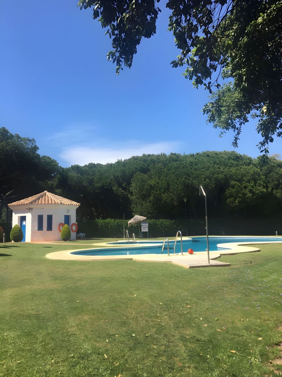 2 soveværelse Lejlighed til salg i Calahonda med swimmingpool garage - € 310.000 (Ref: 9016964)