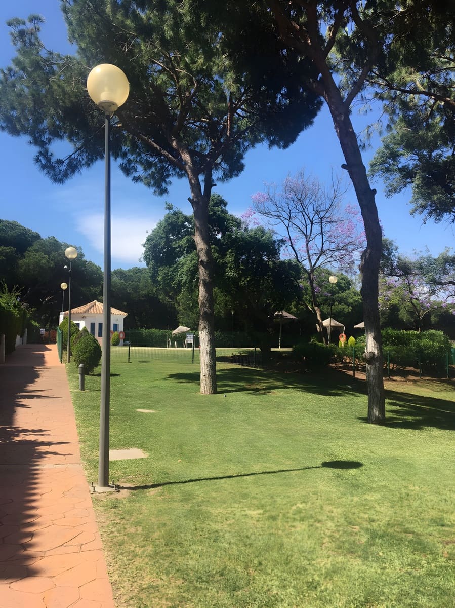 2 soveværelse Lejlighed til salg i Calahonda med swimmingpool garage - € 310.000 (Ref: 9016964)