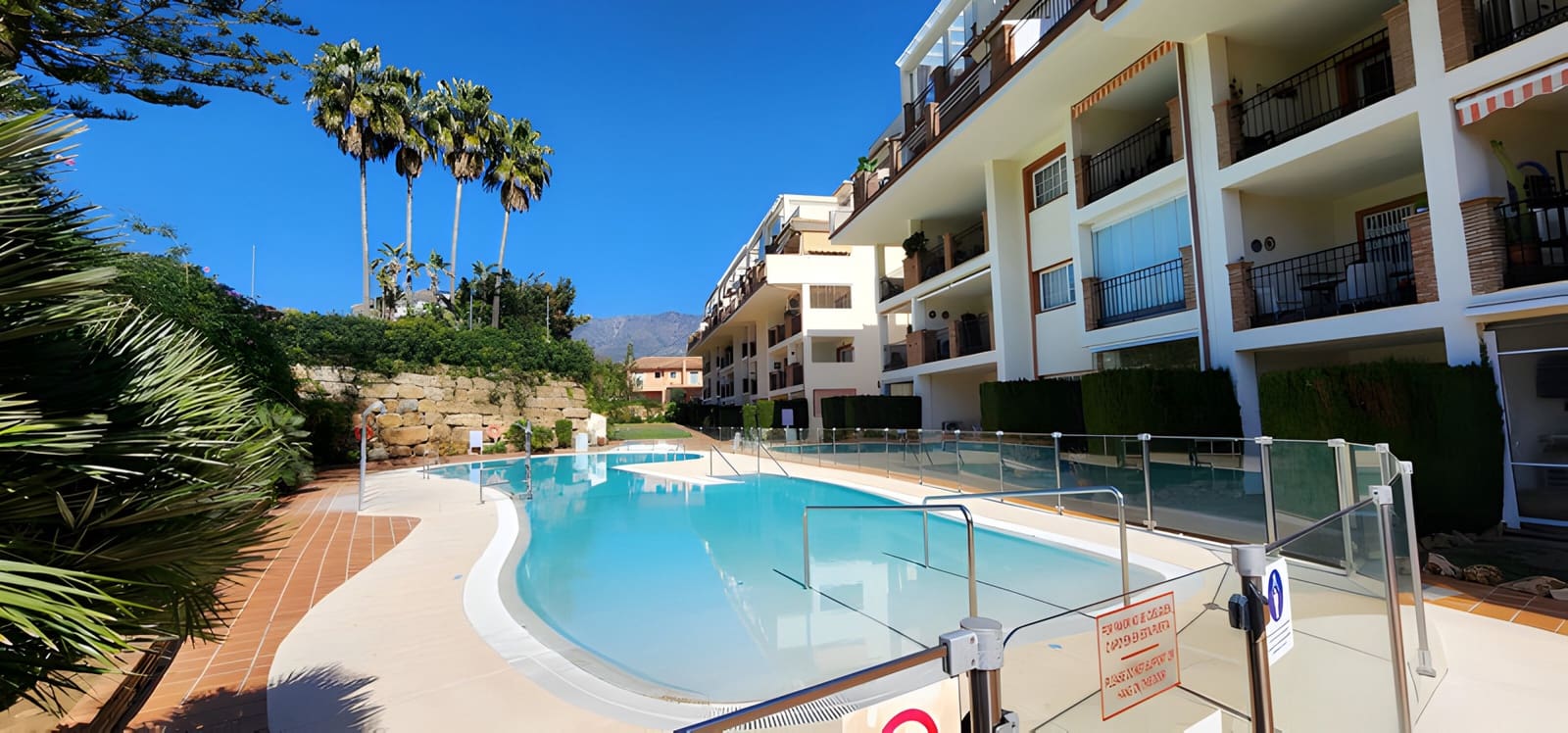Apartamento de 2 habitaciones en Mijas Costa en venta con piscina garaje - 309.000 € (Ref: 9016965)