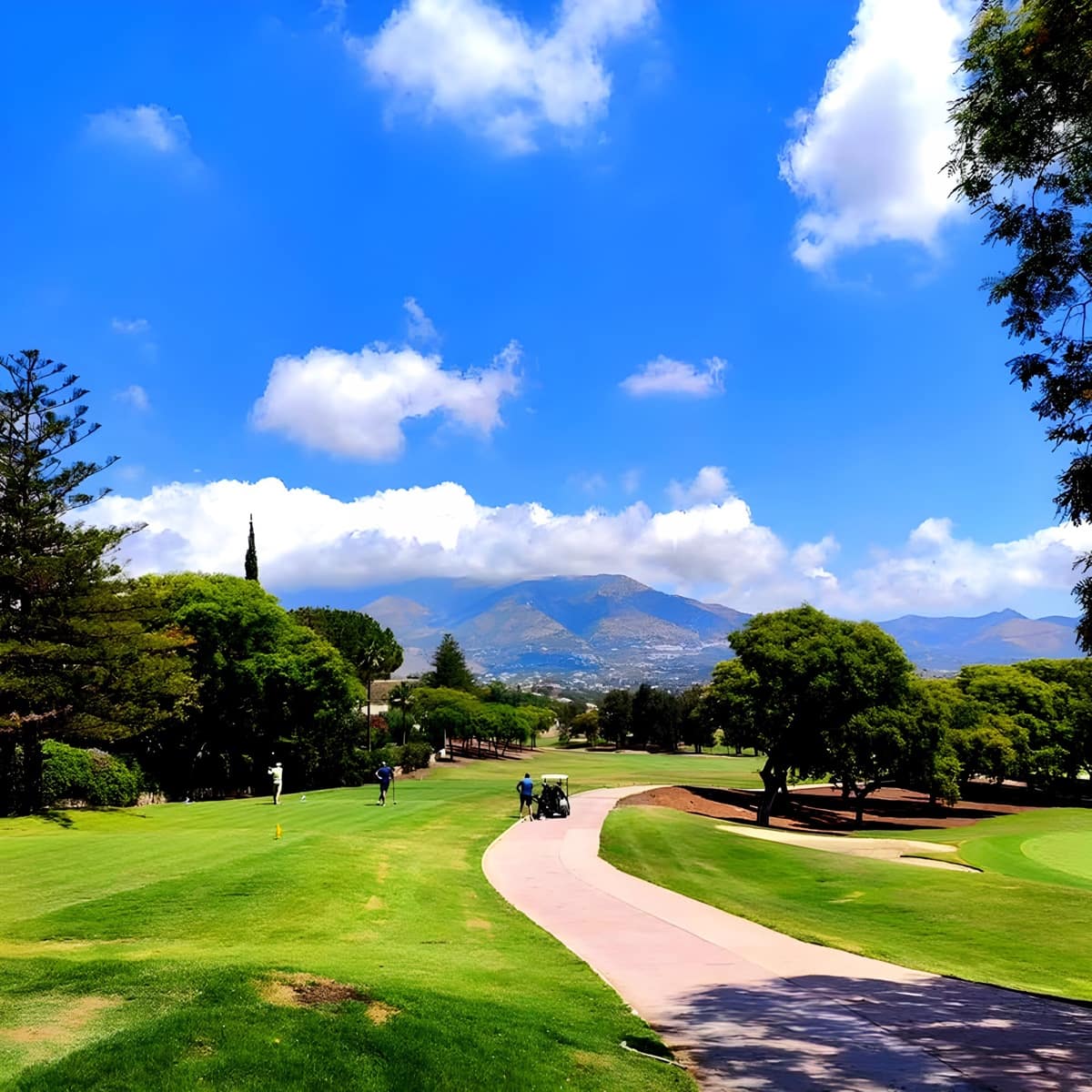 Apartamento de 2 habitaciones en Mijas Costa en venta con piscina garaje - 309.000 € (Ref: 9016965)