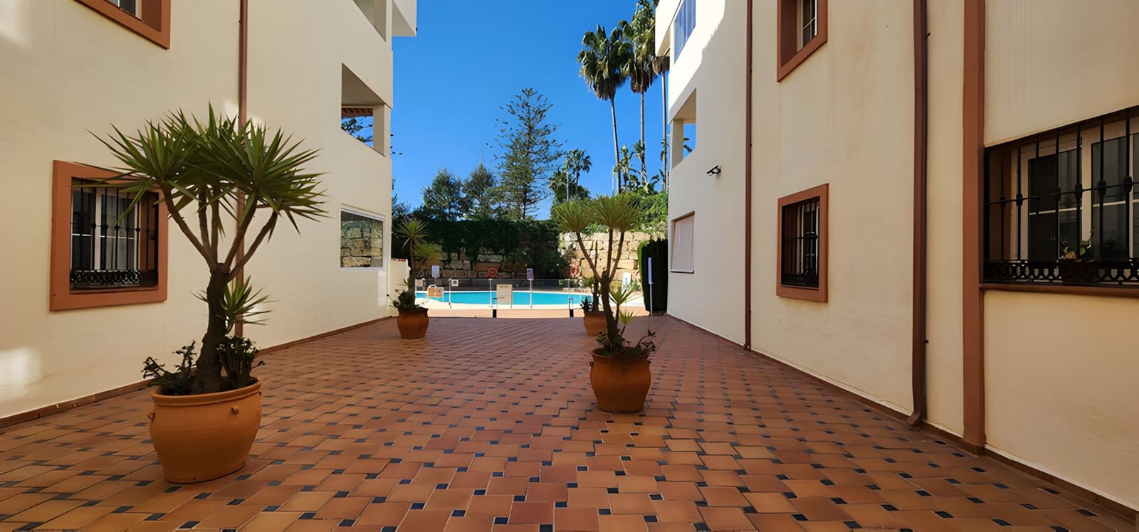 Apartamento de 2 habitaciones en Mijas Costa en venta con piscina garaje - 309.000 € (Ref: 9016965)