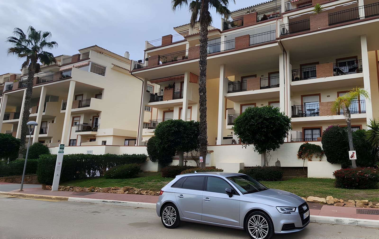 Apartamento de 2 habitaciones en Mijas Costa en venta con piscina garaje - 309.000 € (Ref: 9016965)