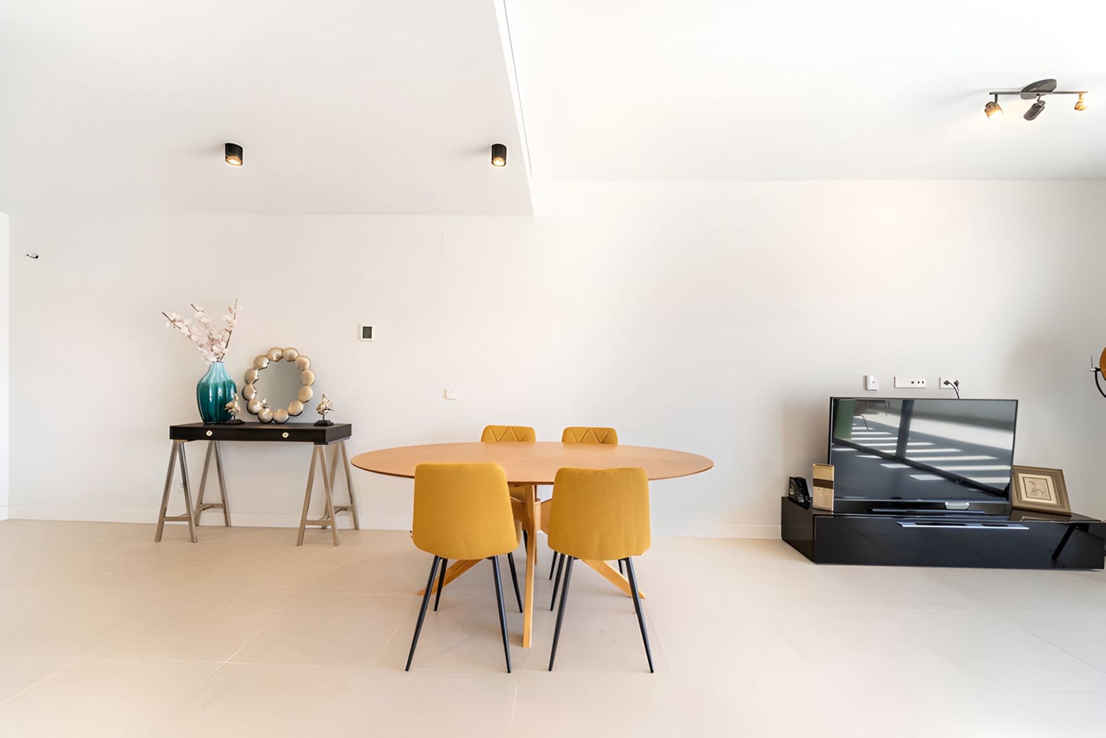 3 bedroom Apartment for sale in Mijas Costa with pool garage - € 480,000 (Ref: 9020385)