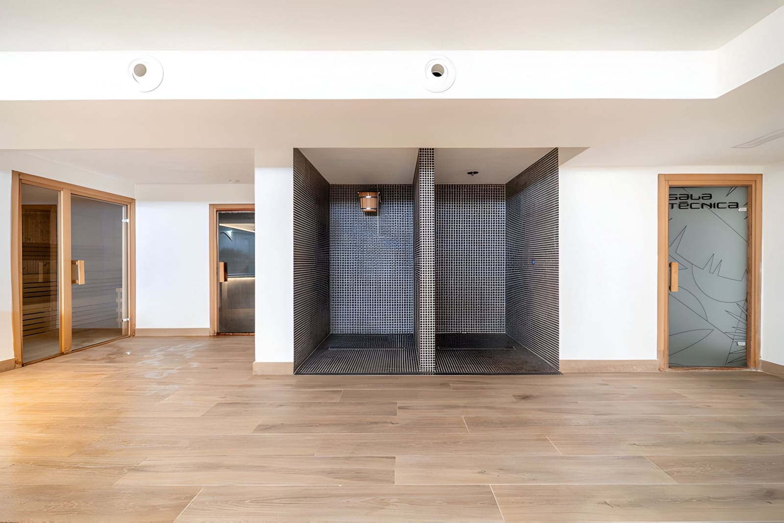 3 bedroom Apartment for sale in Mijas Costa with pool garage - € 480,000 (Ref: 9020385)