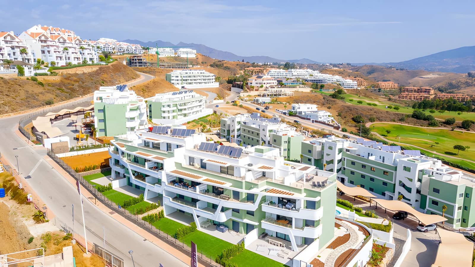 3 bedroom Apartment for sale in Mijas Costa with pool garage - € 480,000 (Ref: 9020385)