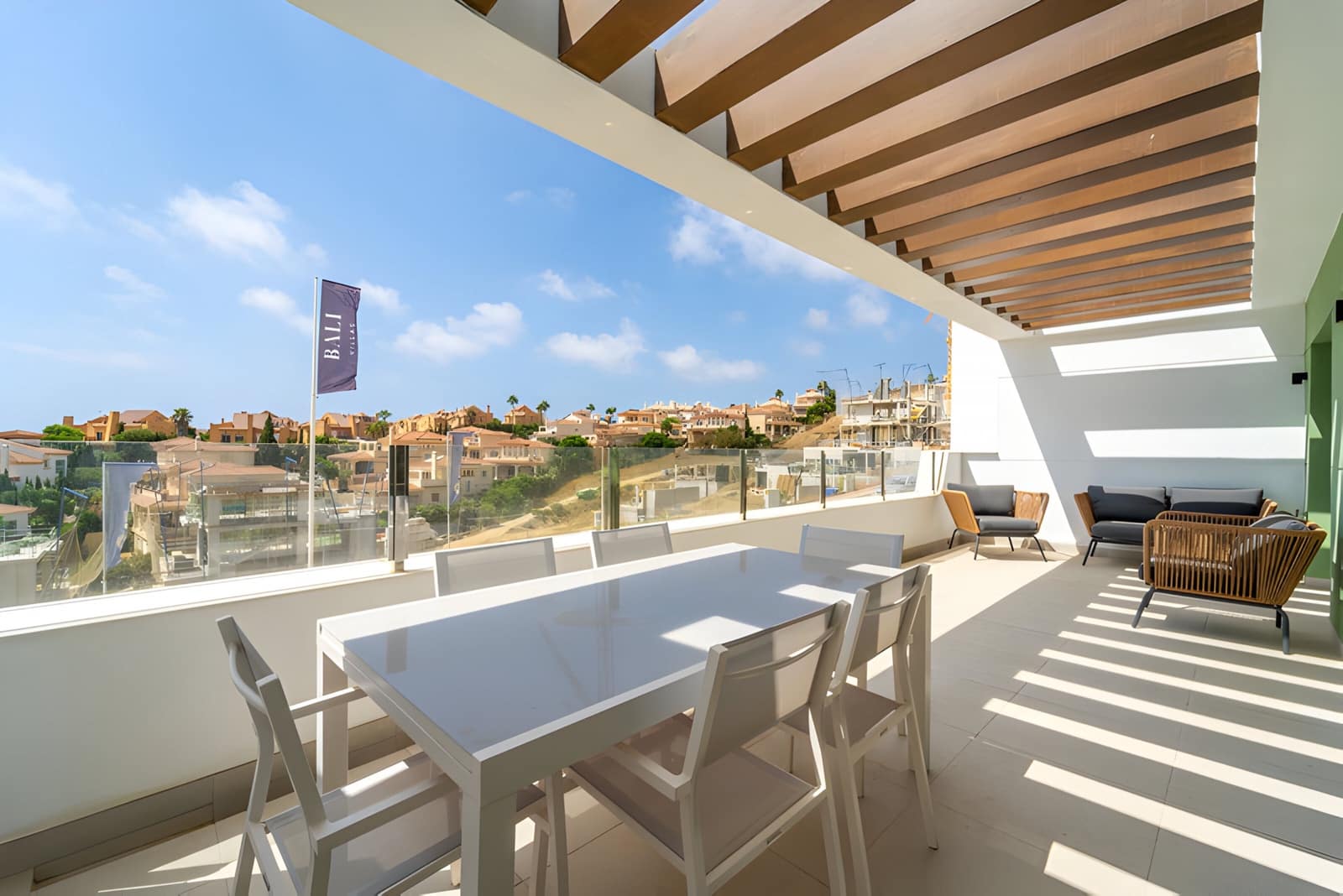 3 bedroom Apartment for sale in Mijas Costa with pool garage - € 480,000 (Ref: 9020385)