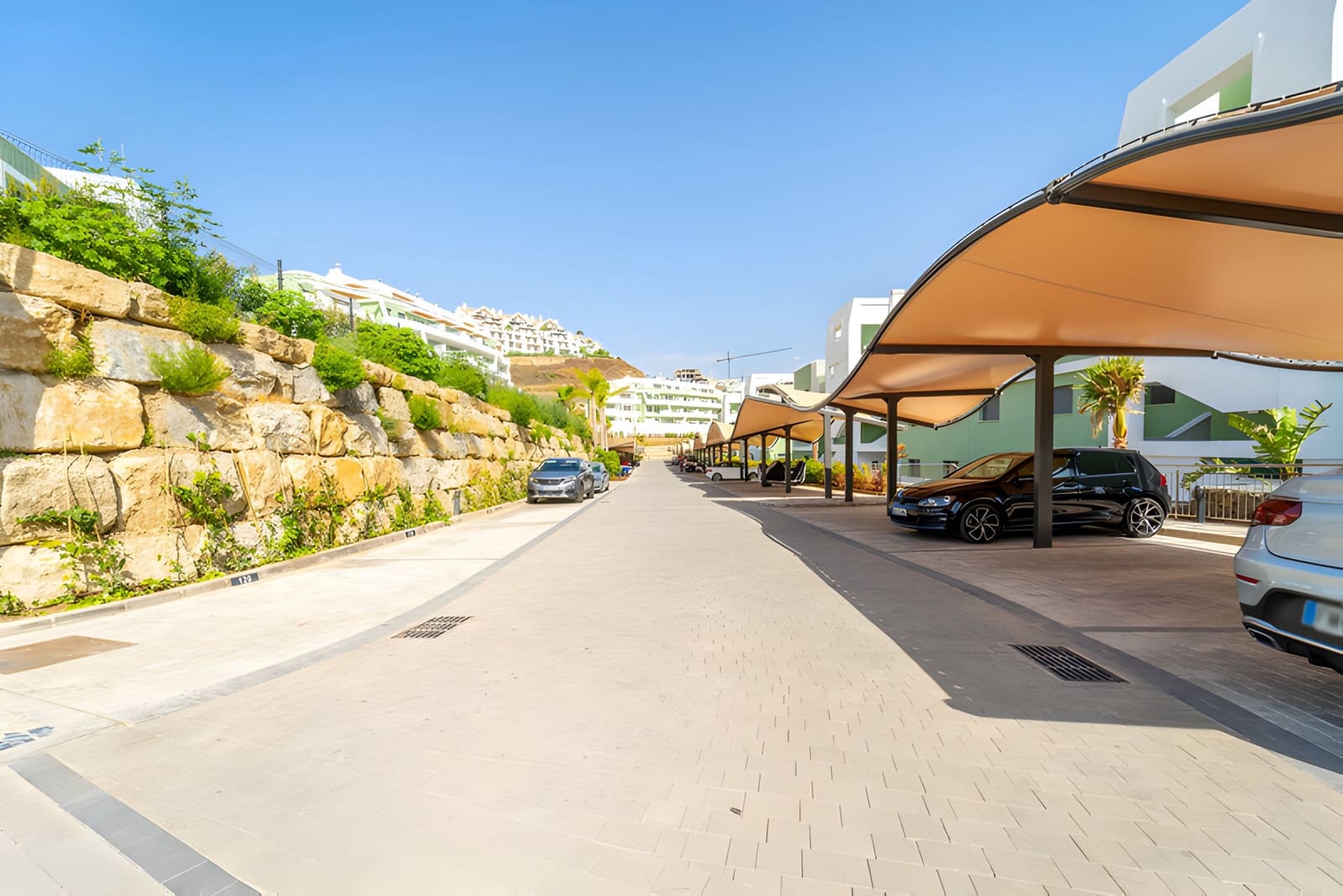 3 bedroom Apartment for sale in Mijas Costa with pool garage - € 480,000 (Ref: 9020385)