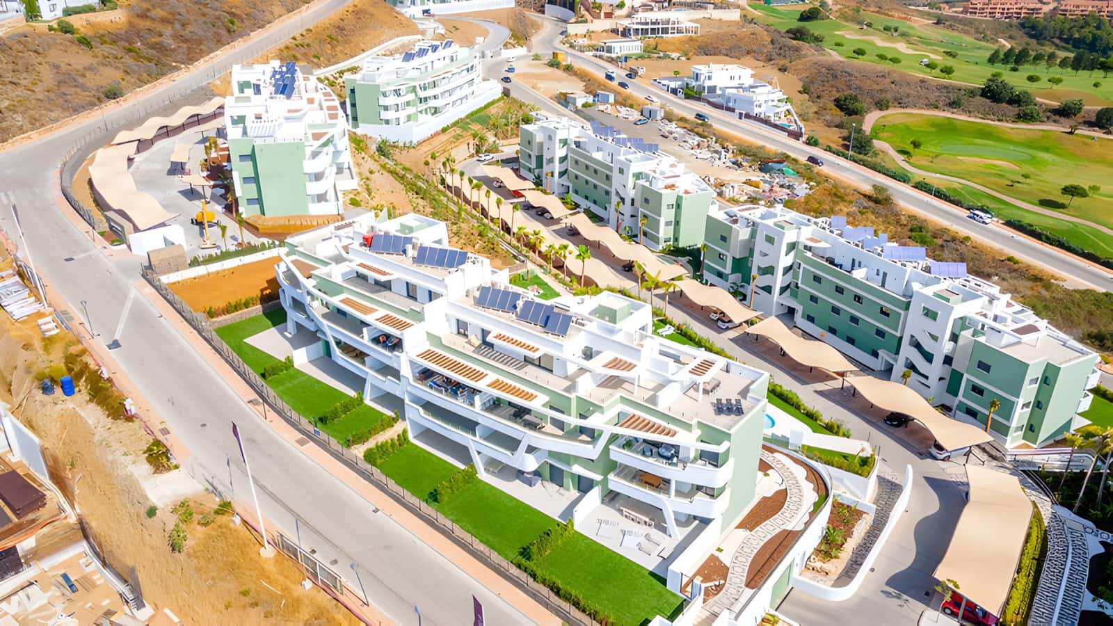 3 bedroom Apartment for sale in Mijas Costa with pool garage - € 480,000 (Ref: 9020385)