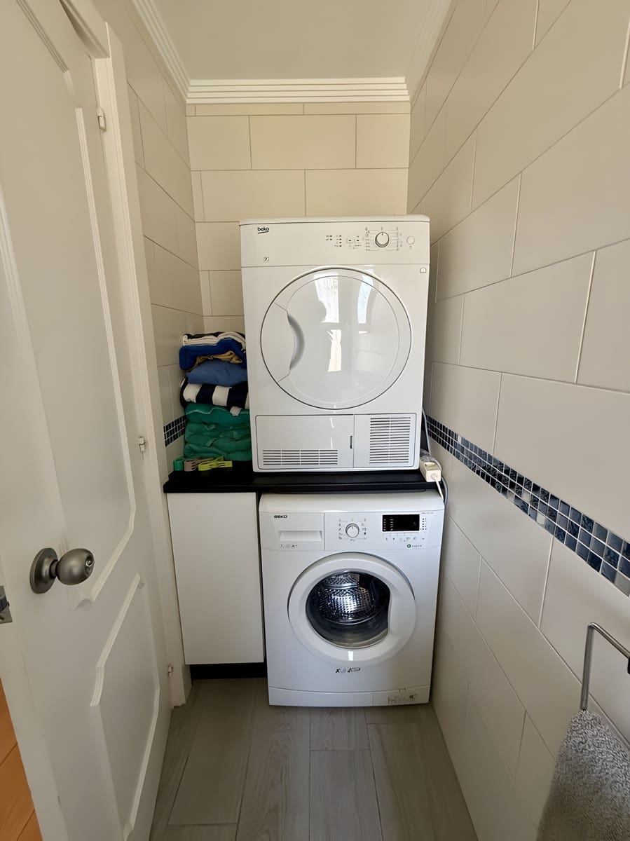 2 soveværelse Semi-Rækkehus til salg i Calahonda med swimmingpool garage - € 449.000 (Ref: 9020386)