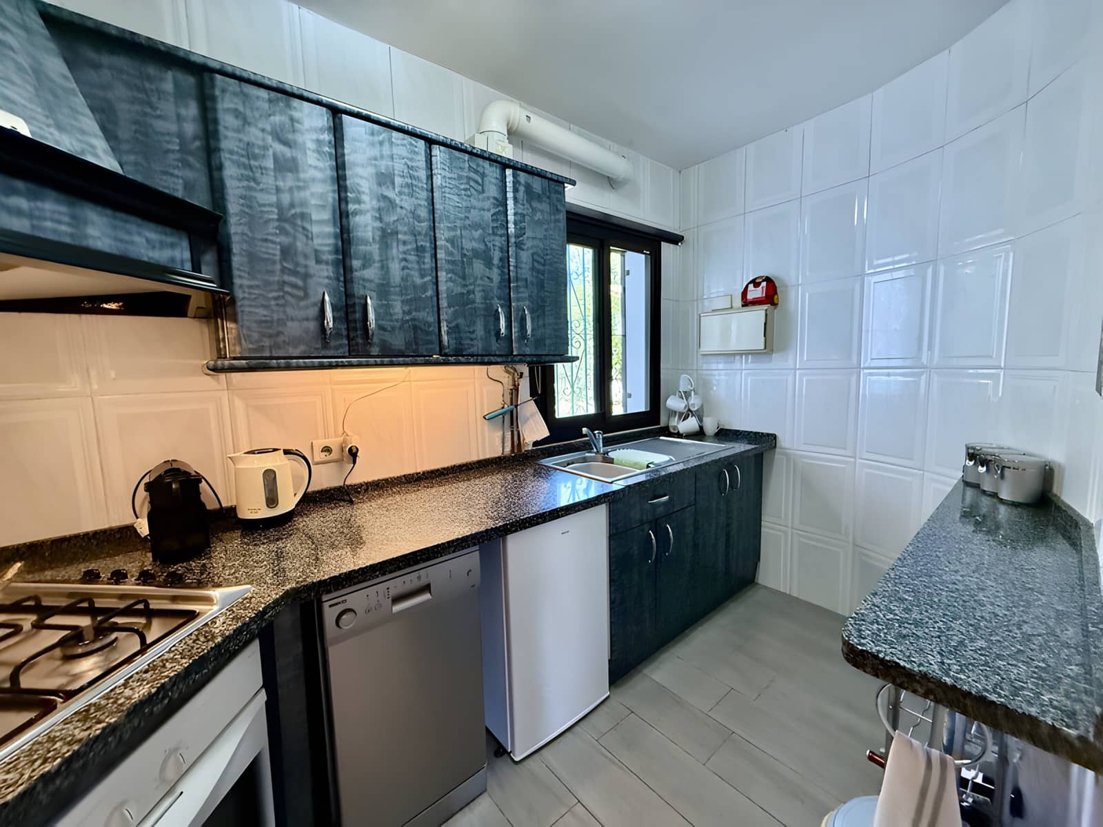 2 soveværelse Semi-Rækkehus til salg i Calahonda med swimmingpool garage - € 449.000 (Ref: 9020386)