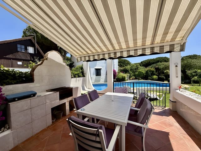 2 bedroom Semi-detached Villa for sale in Calahonda, Mijas with pool garage - € 449,000 (Ref: 9020386)