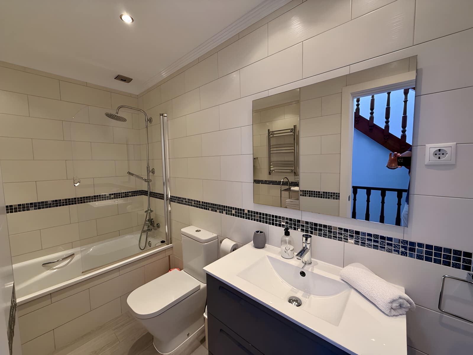 2 soveværelse Semi-Rækkehus til salg i Calahonda med swimmingpool garage - € 449.000 (Ref: 9020386)