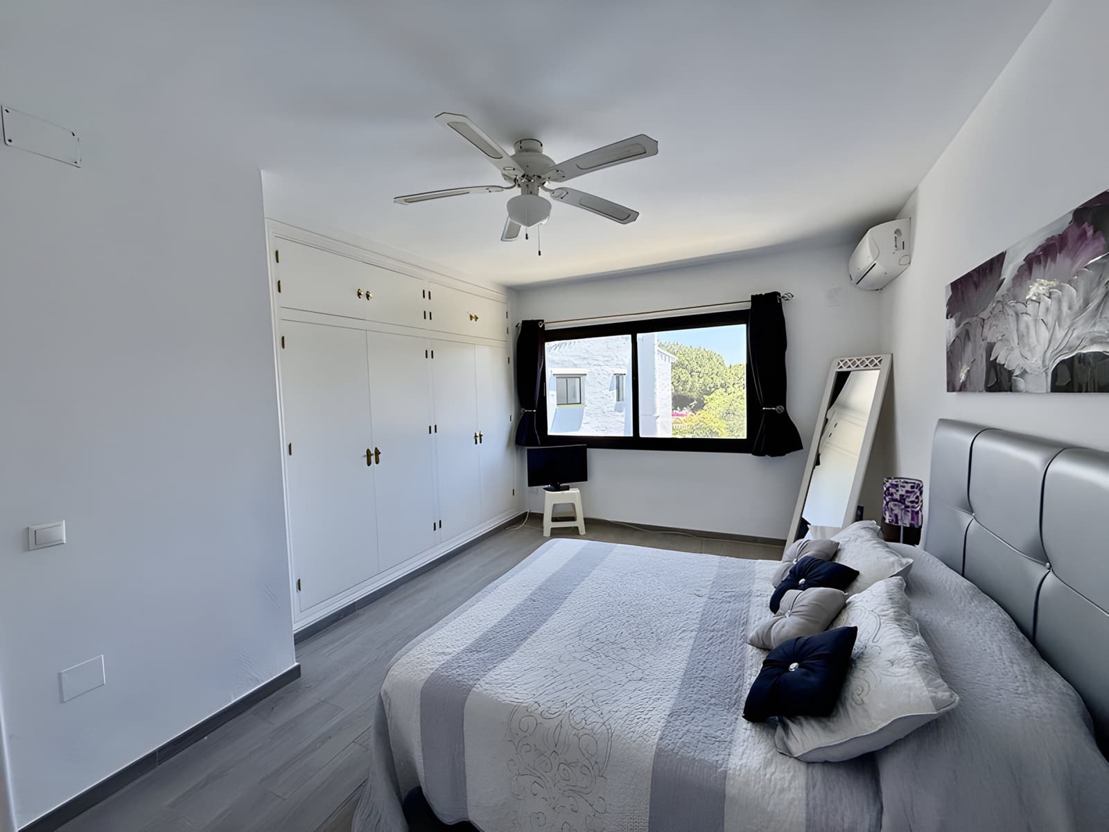 2 soveværelse Semi-Rækkehus til salg i Calahonda med swimmingpool garage - € 449.000 (Ref: 9020386)