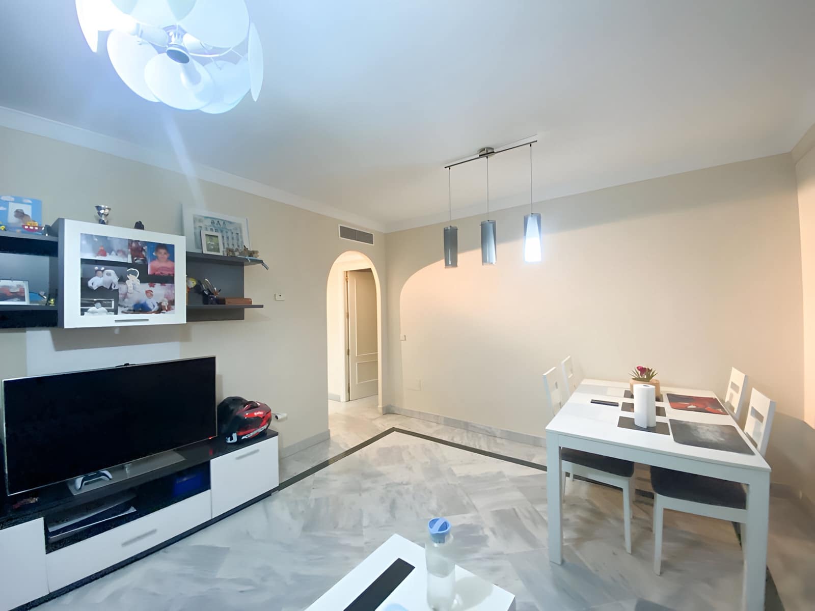 3 soveværelse Lejlighed til salg i Nueva Andalucia med swimmingpool garage - € 445.000 (Ref: 9020387)