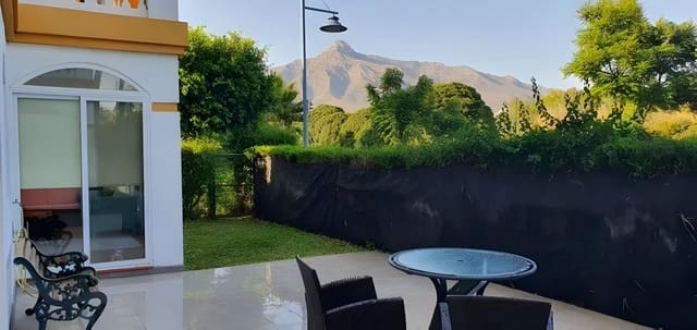 3 soveværelse Lejlighed til salg i Nueva Andalucia, Marbella med swimmingpool garage - € 445.000 (Ref: 9020387)