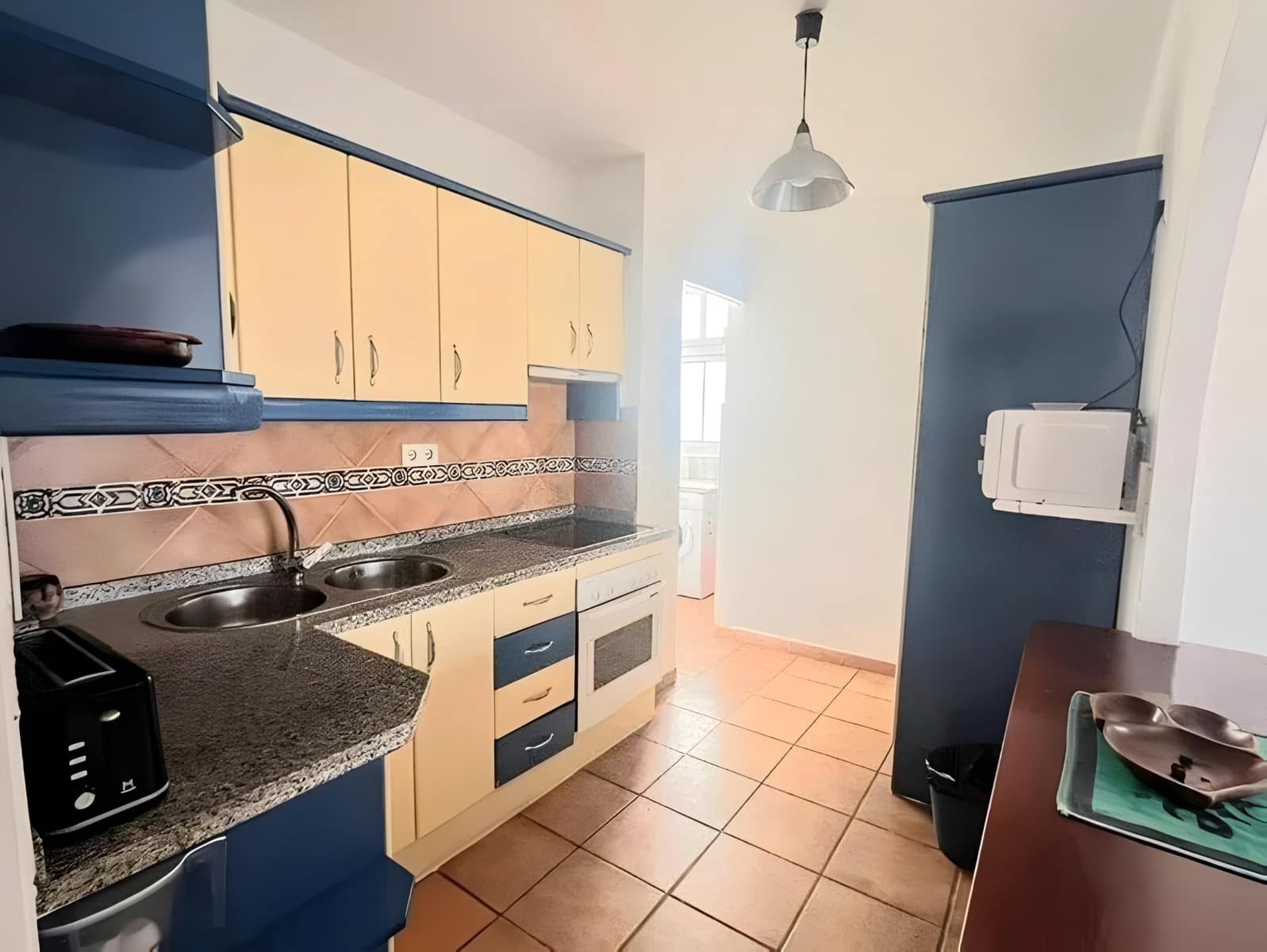 3 bedroom Apartment for sale in Estepona - € 425,000 (Ref: 9020388)