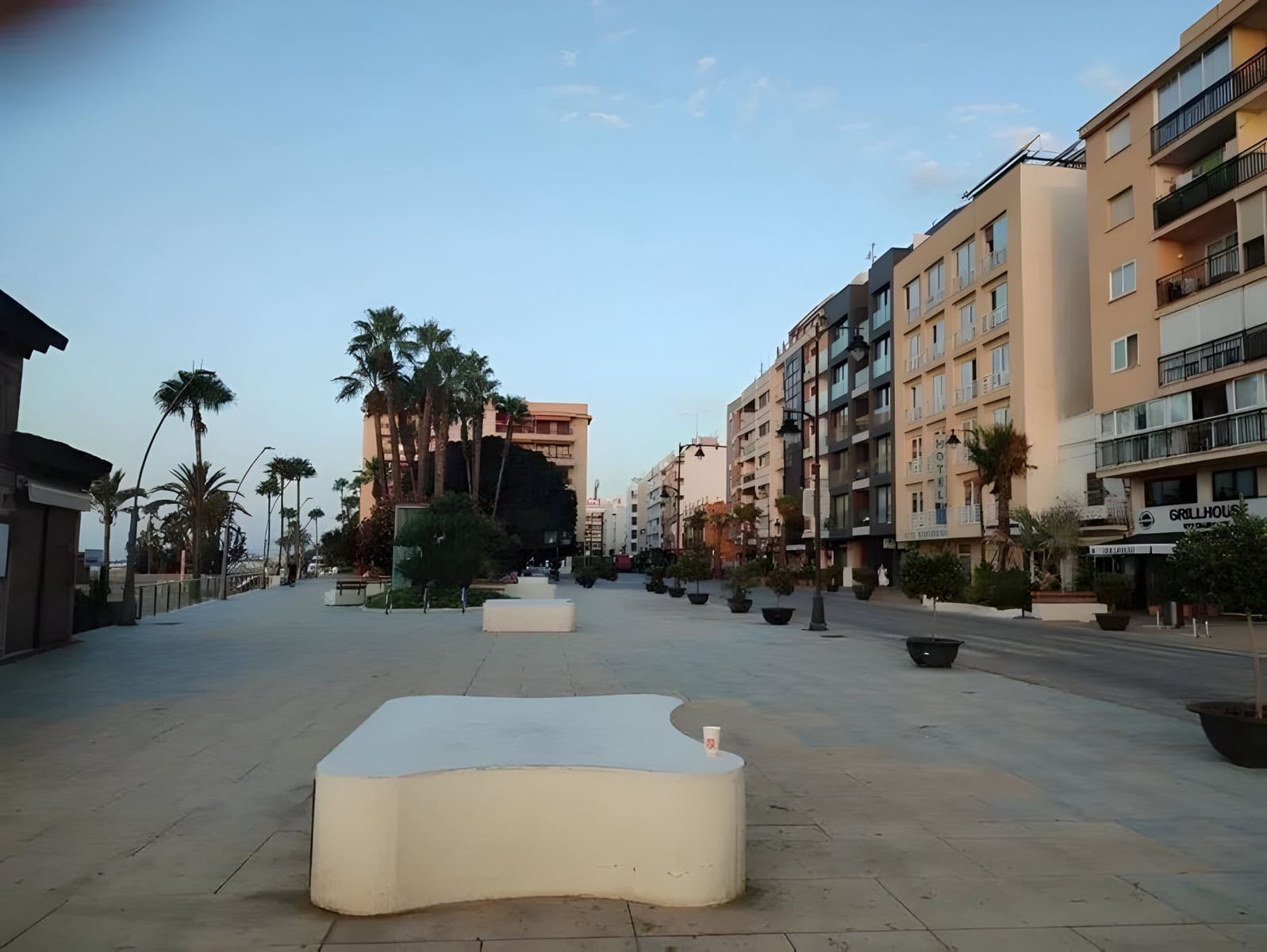 3 bedroom Apartment for sale in Estepona - € 425,000 (Ref: 9020388)