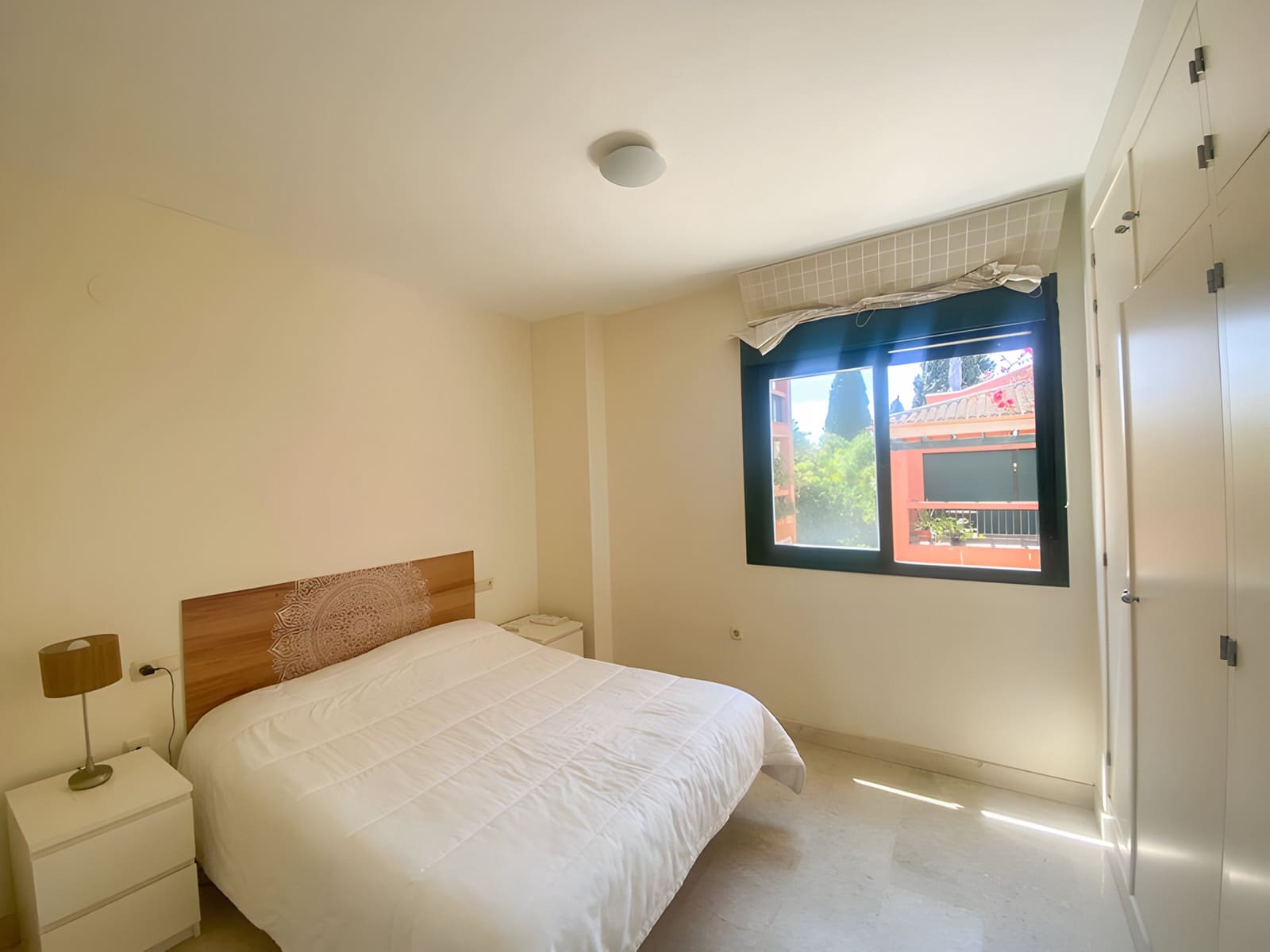 2 bedroom Apartment for sale in Marbella with pool garage - € 420,000 (Ref: 9020389)