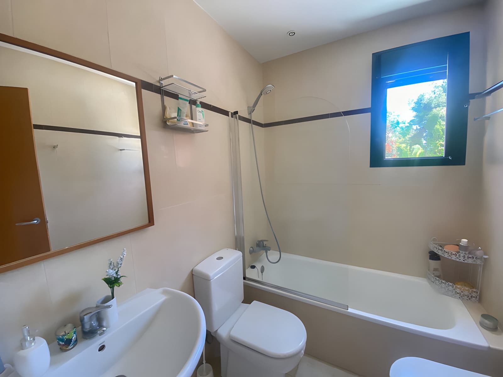 2 bedroom Apartment for sale in Marbella with pool garage - € 420,000 (Ref: 9020389)