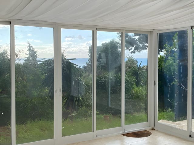 3 bedroom Villa for sale in Calahonda, Mijas with pool garage - € 690,000 (Ref: 9026418)