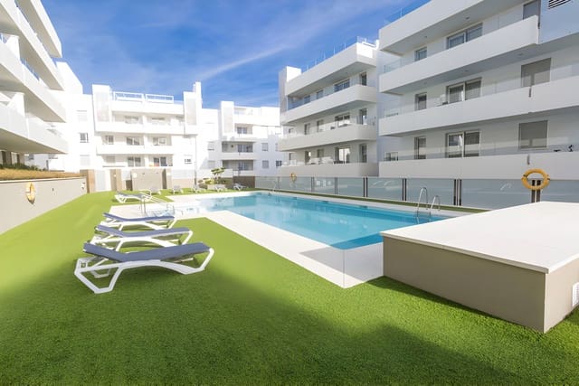Apartamento de 3 habitaciones en San Pedro de Alcantara, Marbella en venta - 680.000 € (Ref: 9026419)