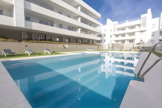 Apartamento de 3 habitaciones en San Pedro de Alcantara, Marbella en venta - 680.000 € (Ref: 9026419)