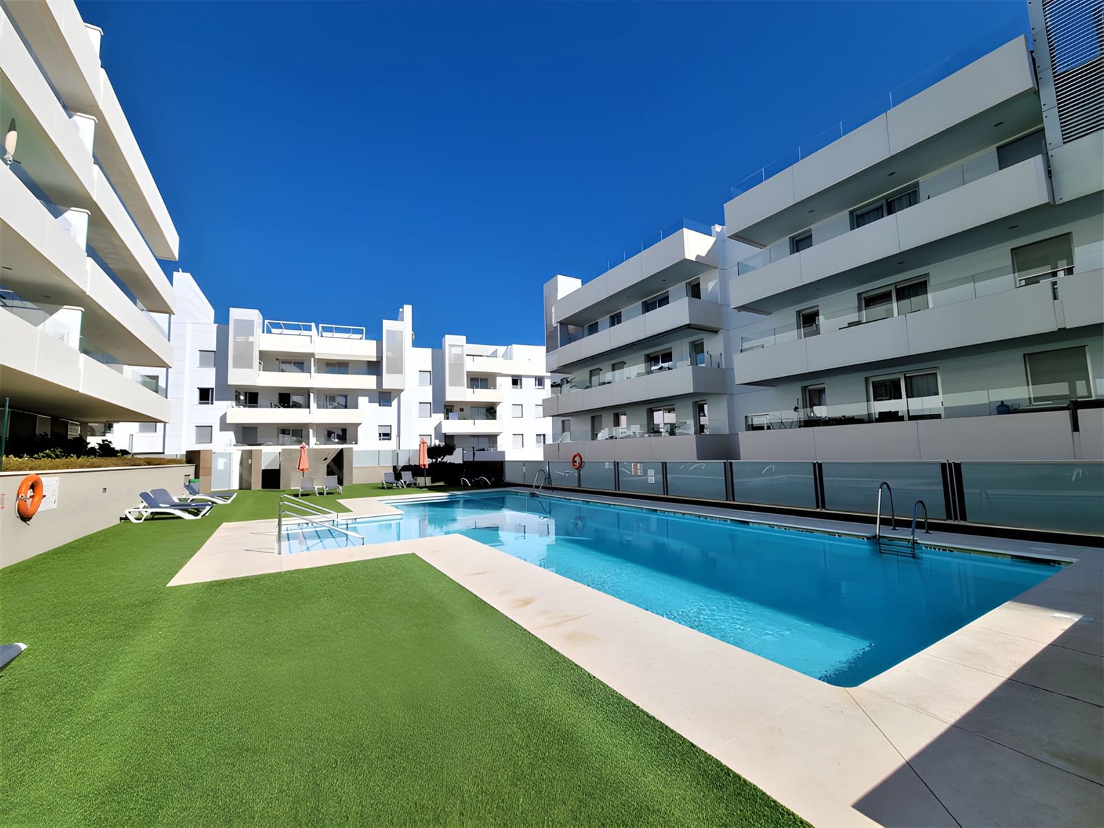 3 bedroom Apartment for sale in San Pedro de Alcantara - € 680,000 (Ref: 9026419)