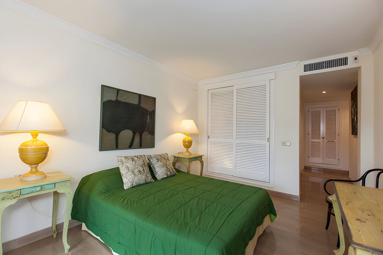 2 bedroom Apartment for sale in Marbella with pool - € 650,000 (Ref: 9026420)