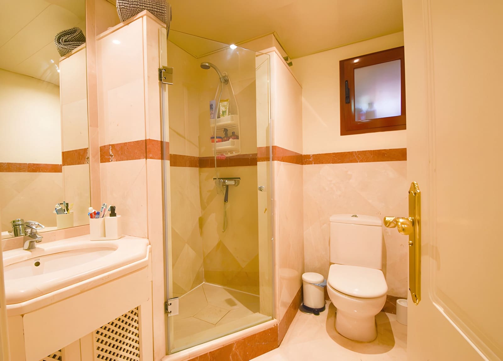 4 slaapkamer Appartement te koop in Marbella met zwembad garage - € 625.000 (Ref: 9026421)