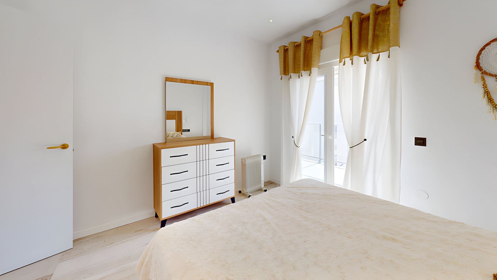 3 bedroom Apartment for sale in Fuengirola with garage - € 570,000 (Ref: 9026422)