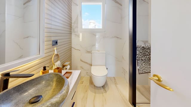 3 bedroom Apartment for sale in Fuengirola with garage - € 570,000 (Ref: 9026422)