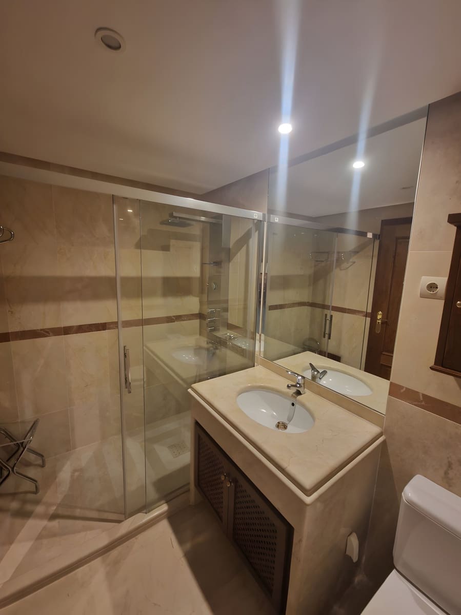 3 bedroom Apartment for sale in Marbella with pool garage - € 510,000 (Ref: 9026424)