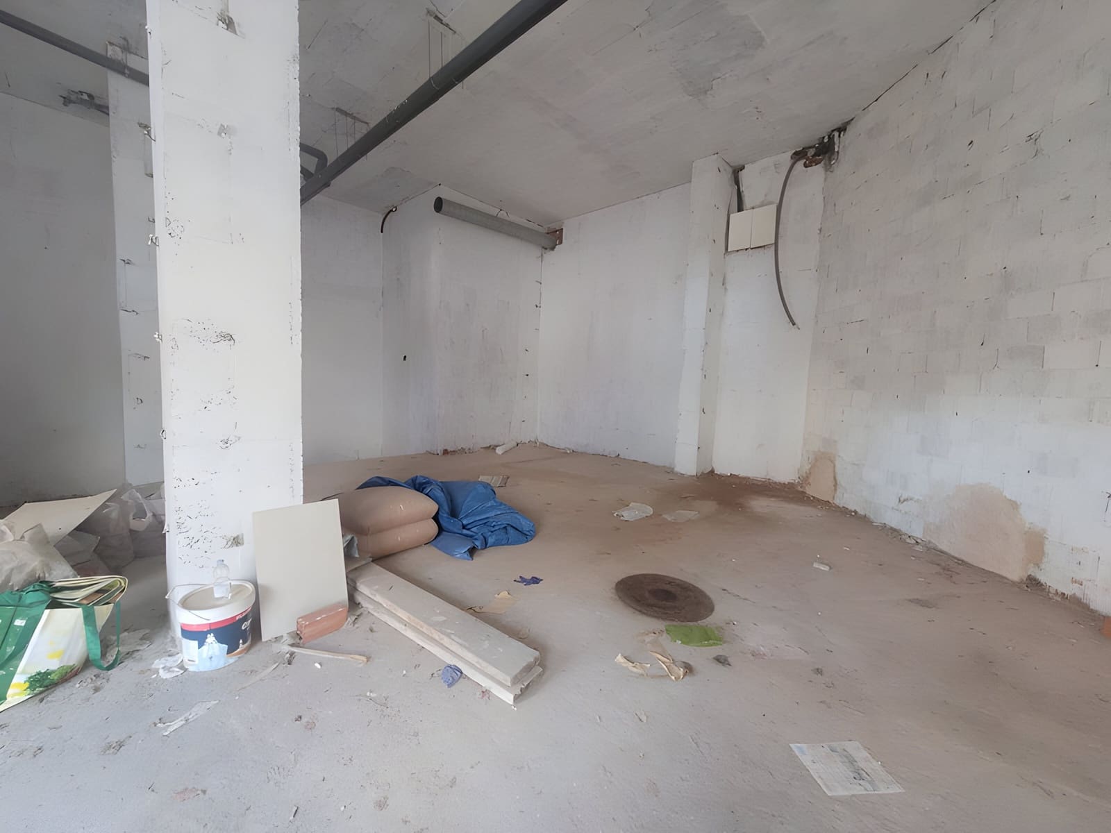 Kommersiell til salgs i Nueva Andalucia - € 315 000 (Ref: 9040321)