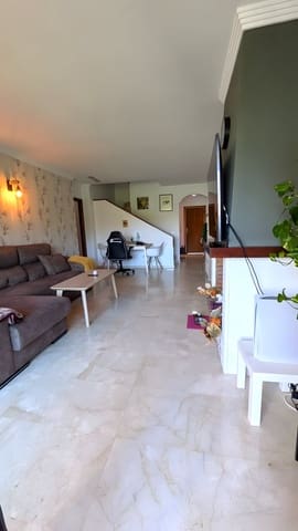 Apartamento de 3 habitaciones en La Duquesa / Puerto de la Duquesa, Manilva en venta con piscina garaje - 310.000 € (Ref: 9040322)