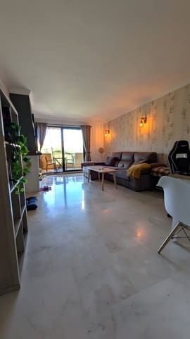 Apartamento de 3 habitaciones en La Duquesa / Puerto de la Duquesa, Manilva en venta con piscina garaje - 310.000 € (Ref: 9040322)