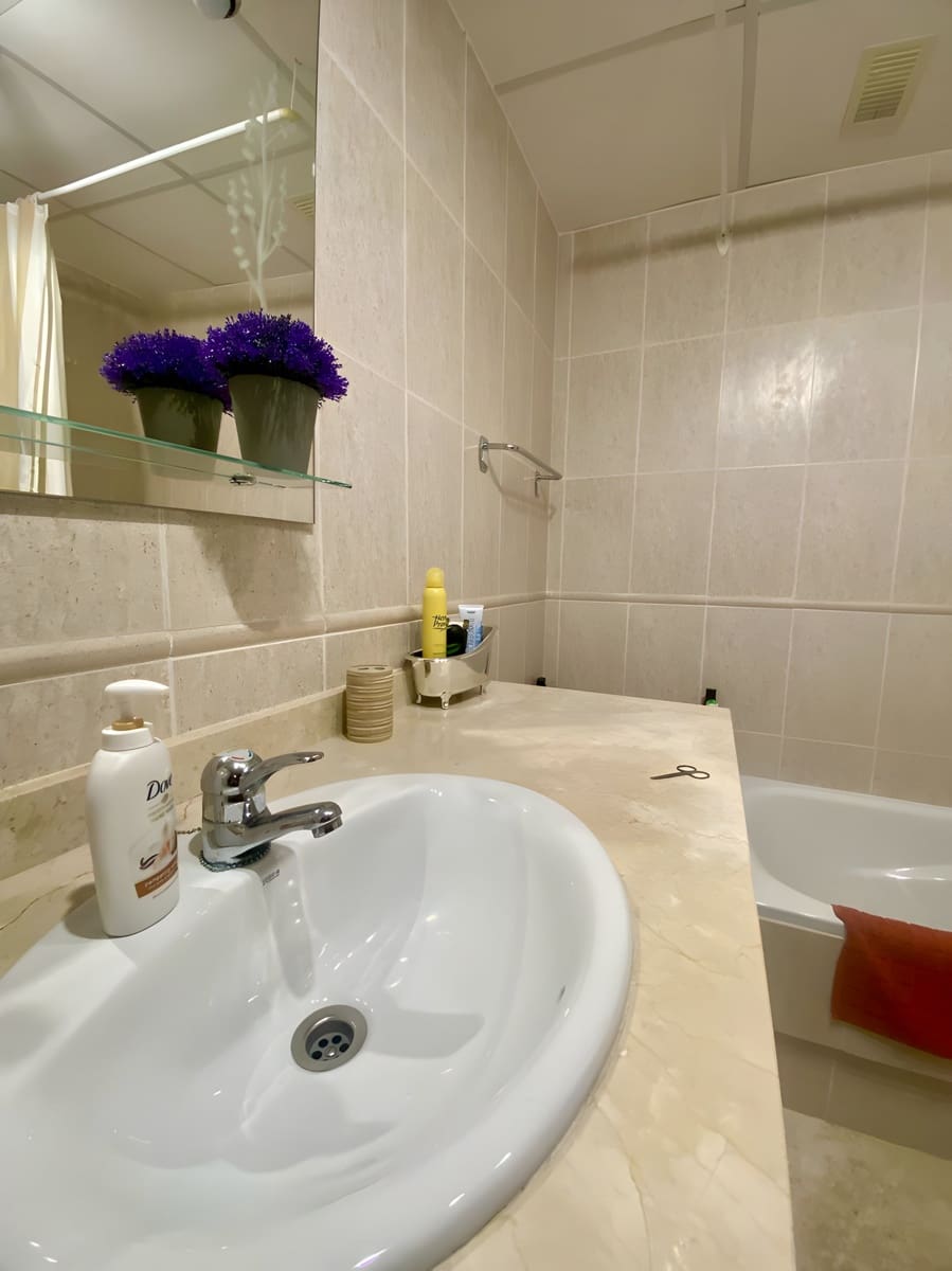 Apartamento de 3 habitaciones en La Duquesa / Puerto de la Duquesa en venta con piscina garaje - 310.000 € (Ref: 9040322)